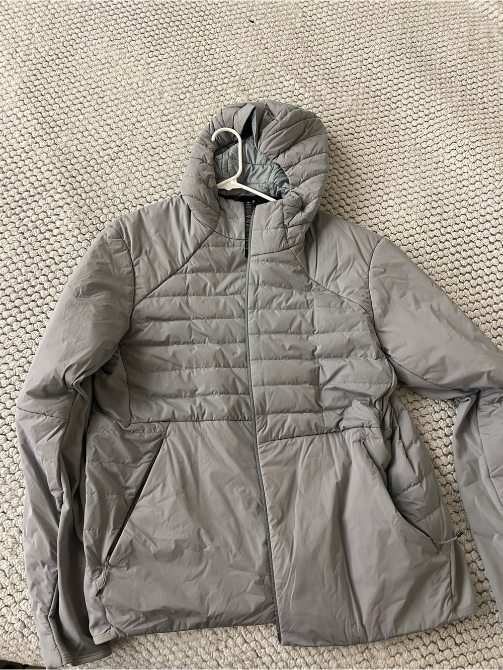 lululemon athletica Light Gray Hooded Puffer Jacket - men’s